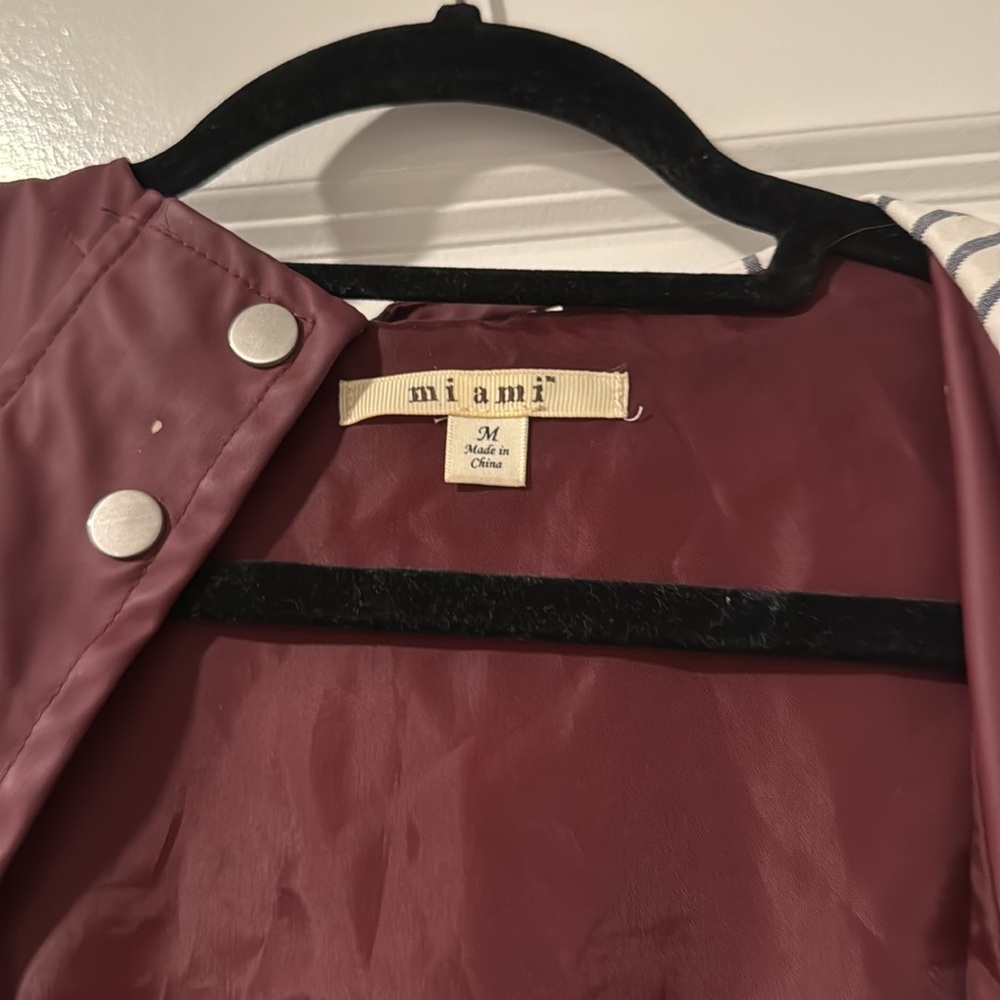 Red rain coat - Picture 2 of 6